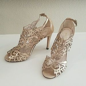 Klub Nico gold heels
